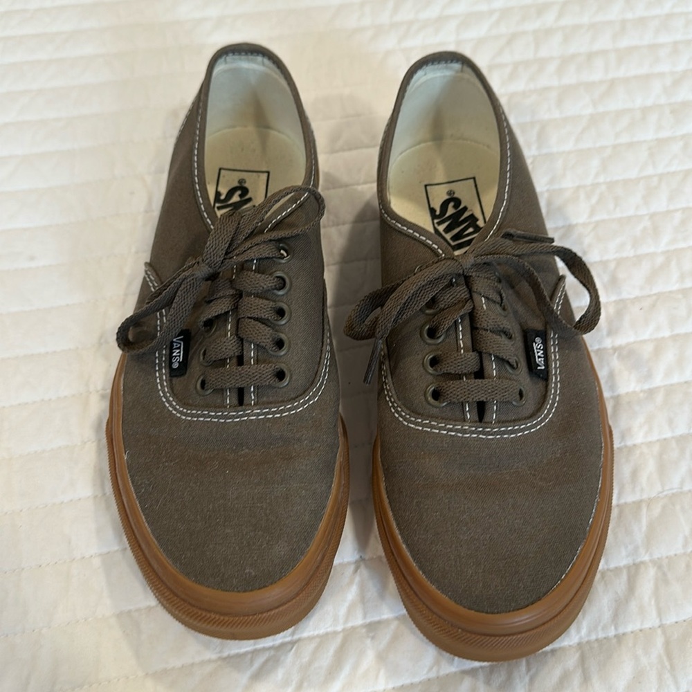 Brand New (no tags) Olive 🫒 Green Vans